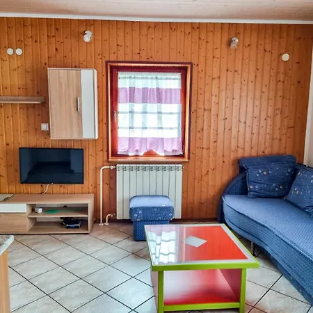 Apartma Jakob 2 شقة بوويتش