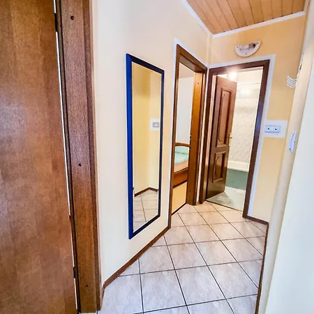 شقة Apartma Jakob 2 *